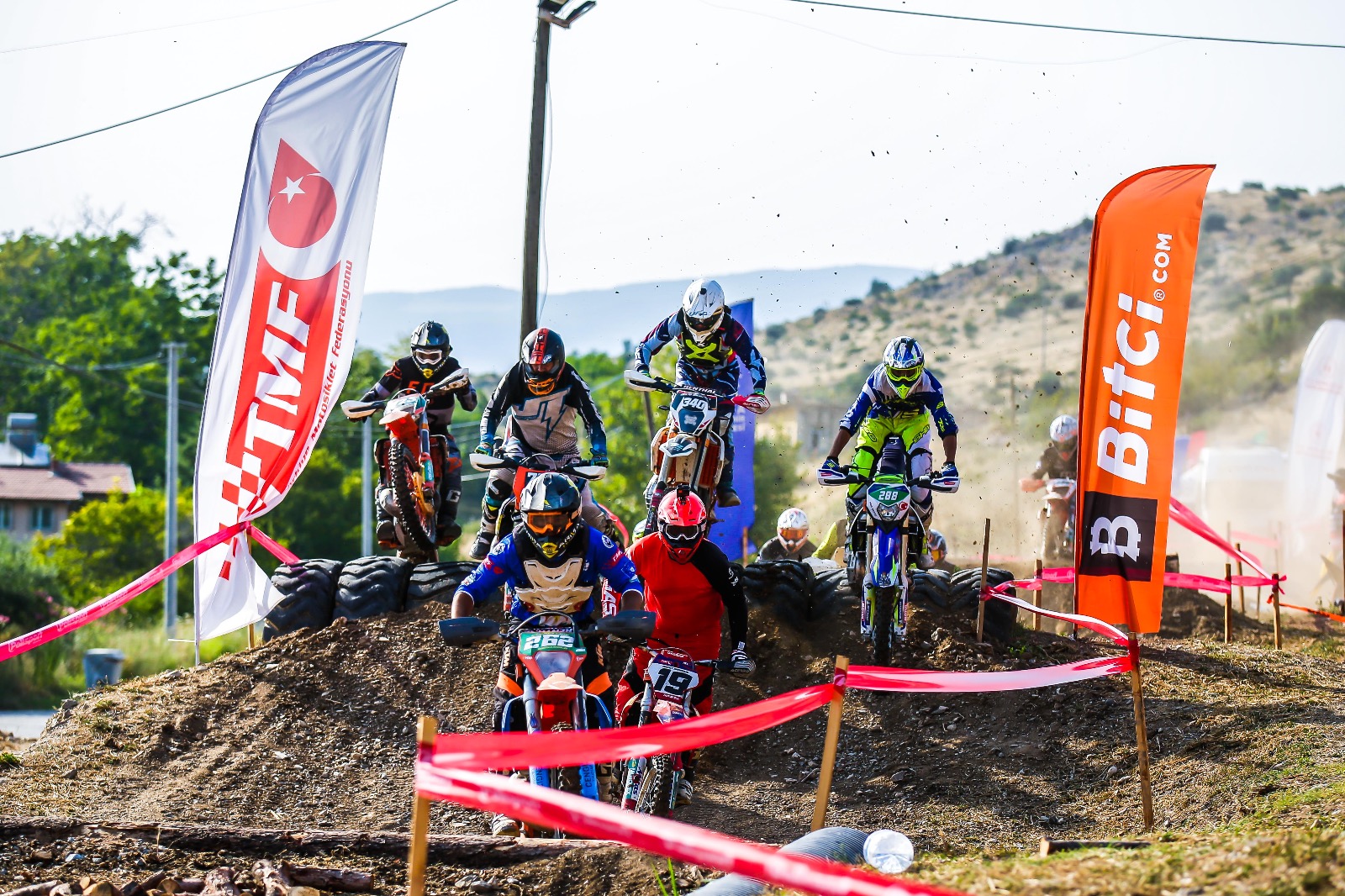 Süper Enduro Rüzgarı İznik'te Esti